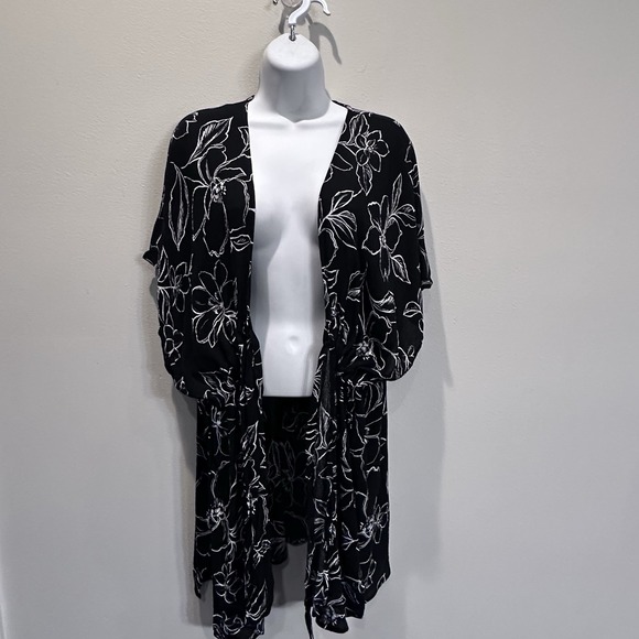 NWT Time and Tru Womens Sm-Md Black Soot Floral Printed Swim Cover-Up Resortwear - Picture 6 of 13